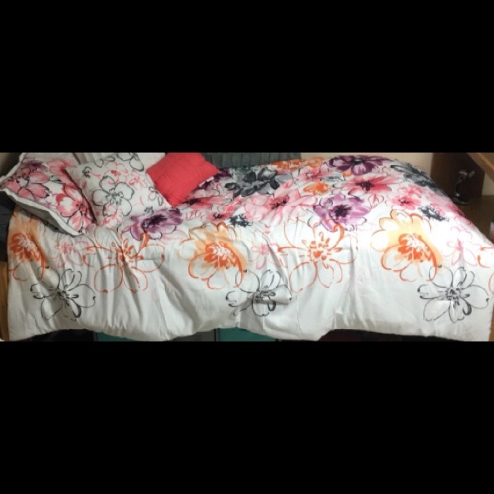 Dorm Comforter Set
